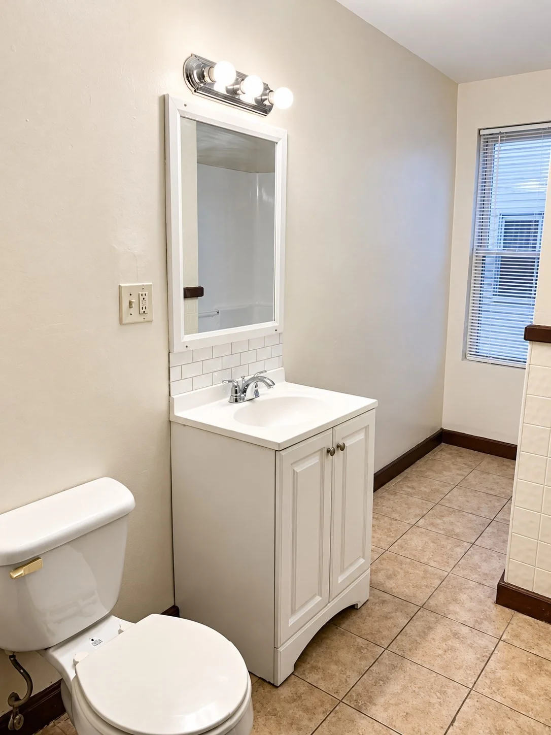 2 bed, 1 bath apartment for rent at 436 Warren Ave Unit 1F, Brockton — photo 7 of 11