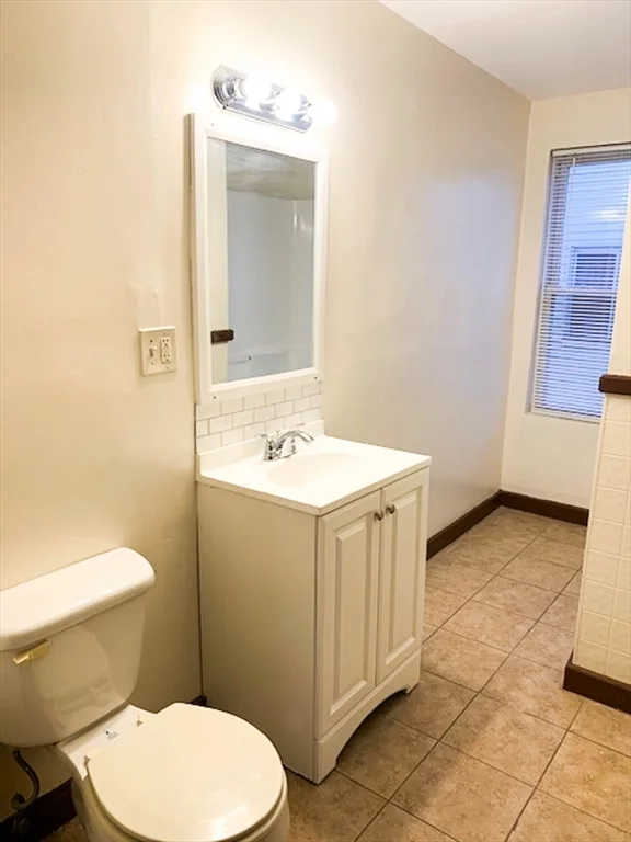 2 bed, 1 bath apartment for rent at 436 Warren Ave Unit 1F, Brockton — photo 10 of 14
