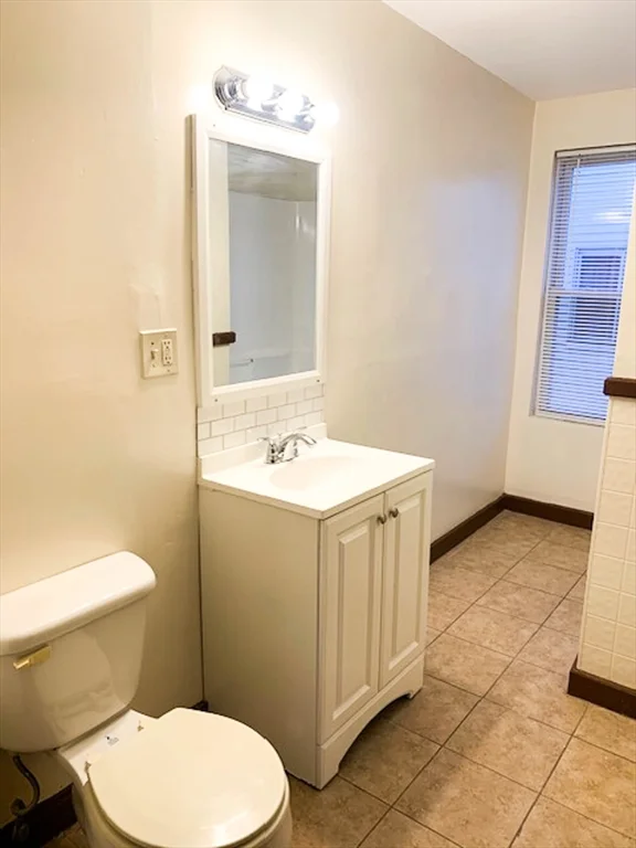 3 bed, 1 bath apartment for rent at 436 Warren Ave Unit 2, Brockton — photo 12 of 19