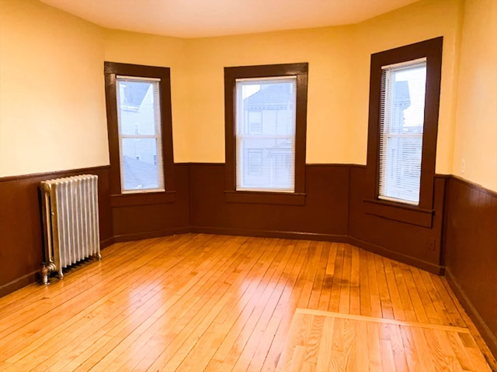 3 bed, 1 bath apartment for rent at 436 Warren Ave Unit 2, Brockton — photo 16 of 19