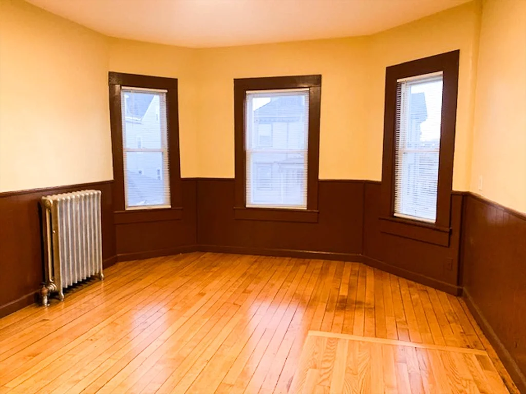 3 bed, 1 bath apartment for rent at 436 Warren Ave Unit 2, Brockton — photo 17 of 19