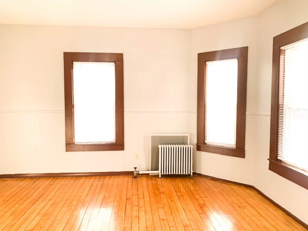 3 bed, 1 bath apartment for rent at 436 Warren Ave Unit 2, Brockton — photo 6 of 19