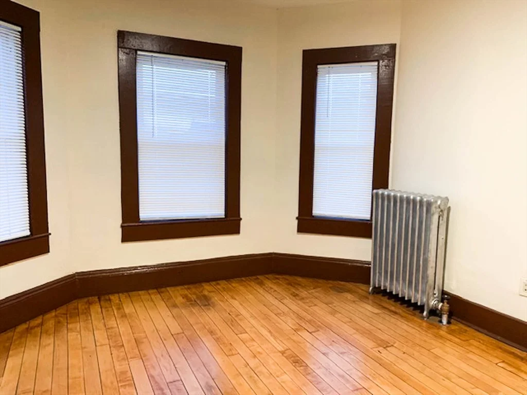 3 bed, 1 bath apartment for rent at 436 Warren Ave Unit 2, Brockton — photo 11 of 19