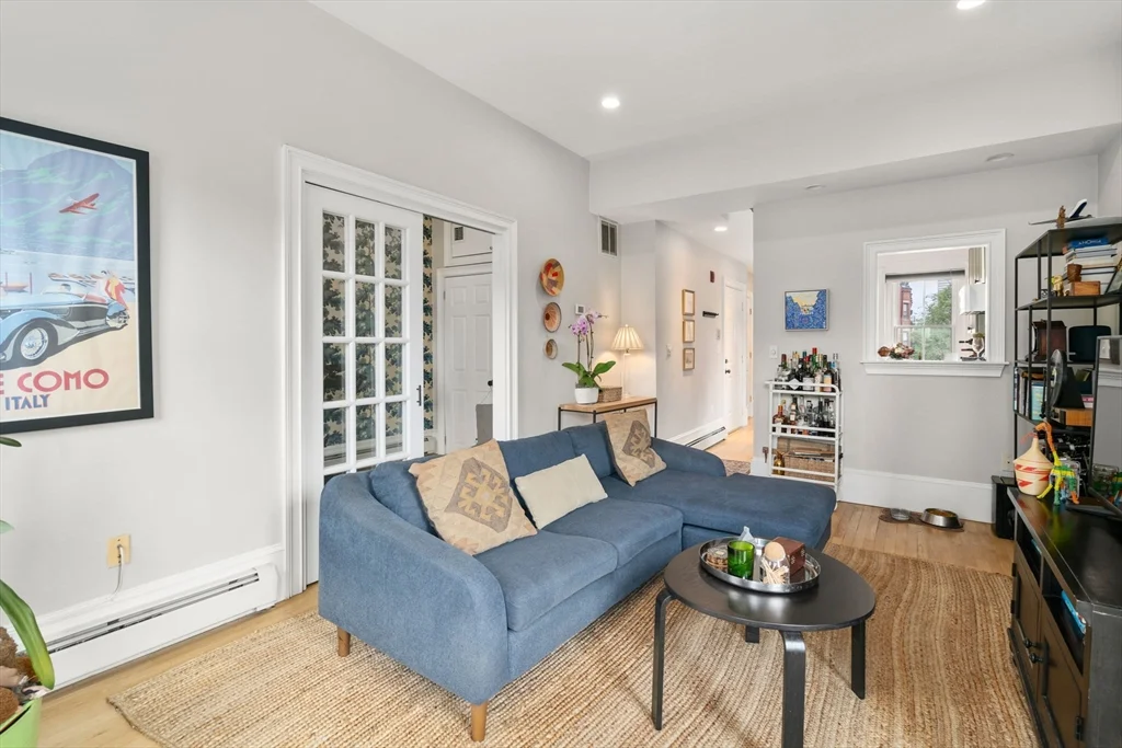1 bed, 1 bath apartment for rent at 437 Shawmut Ave Unit 2, South End — photo 3 of 21