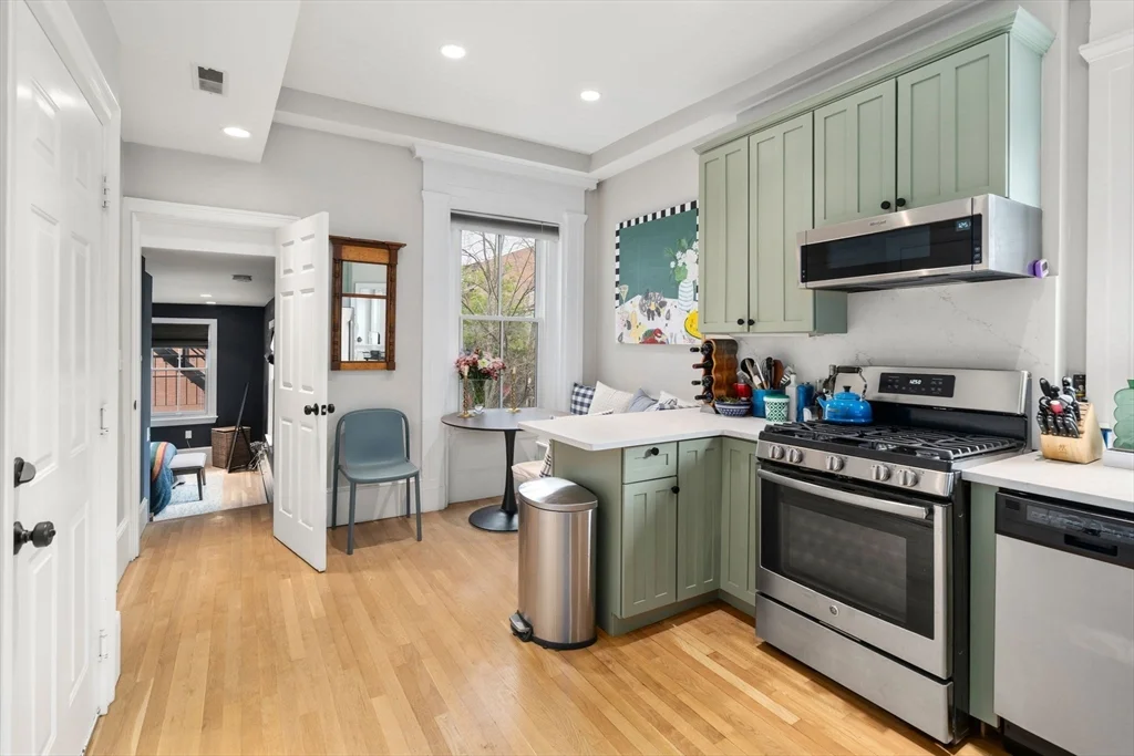 1 bed, 1 bath apartment for rent at 437 Shawmut Ave Unit 2, South End — photo 6 of 21