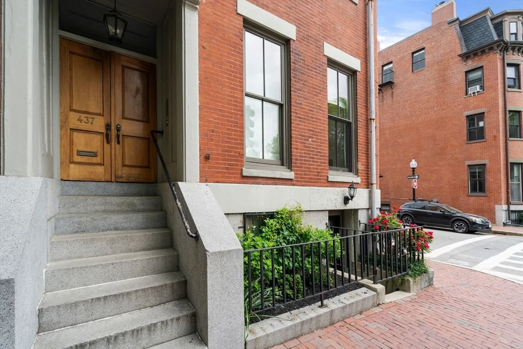 1 bed, 1 bath apartment for rent at 437 Shawmut Ave Unit 2, South End — photo 19 of 21