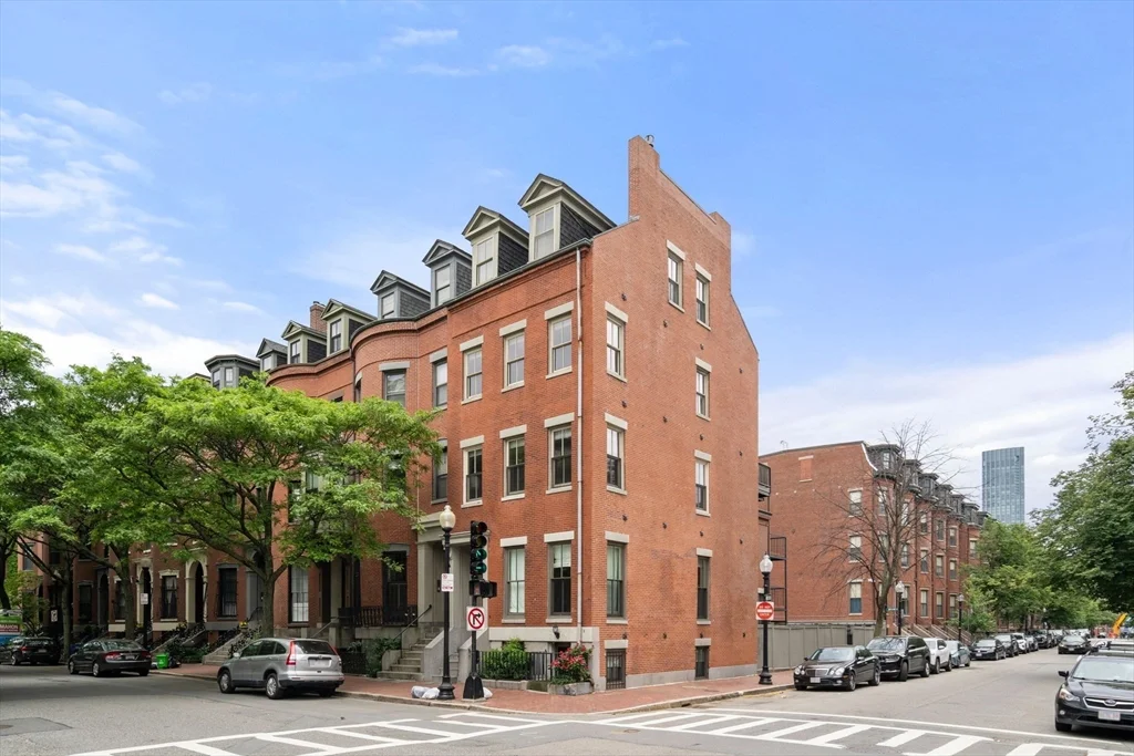 1 bed, 1 bath apartment for rent at 437 Shawmut Ave Unit 2, South End — photo 20 of 21