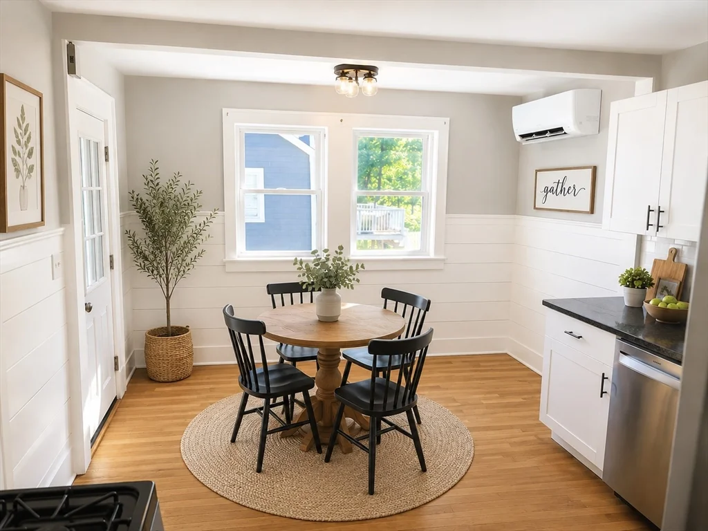 3 bed, 1 bath apartment for rent at 437 Summer Unit 1, Weymouth — photo 3 of 8