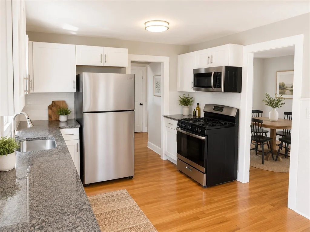 3 bed, 1 bath apartment for rent at 437 Summer Unit 1, Weymouth — photo 4 of 8