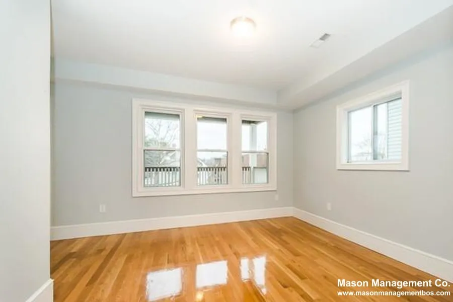 2 bed, 1 bath apartment for rent at 4370 Washington St Unit 2, Roslindale — photo 5 of 11