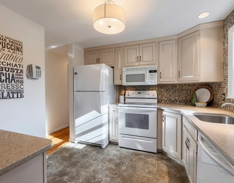 4 bed, 1 bath apartment for rent at 438 Old Bedford Rd, Concord — photo 1 of 31