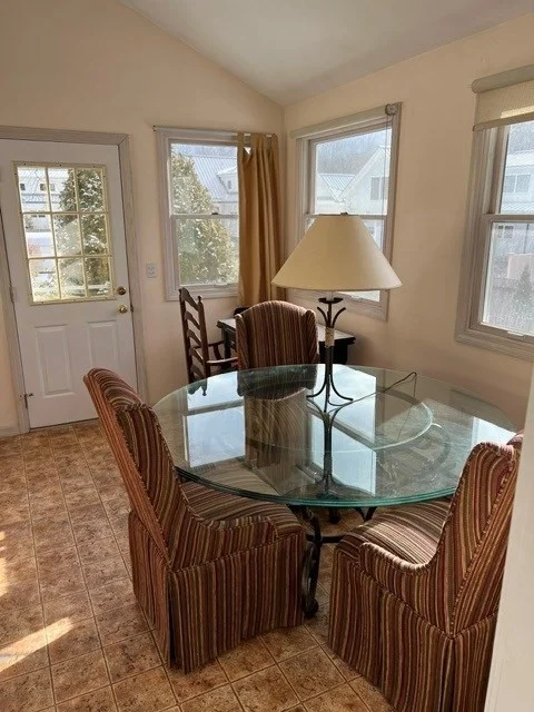 4 bed, 1 bath apartment for rent at 438 Old Bedford Rd, Concord — photo 4 of 31