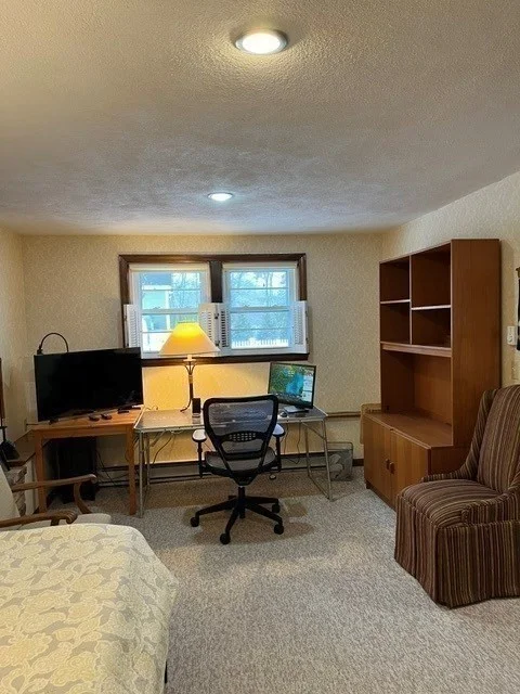 4 bed, 1 bath apartment for rent at 438 Old Bedford Rd, Concord — photo 22 of 31