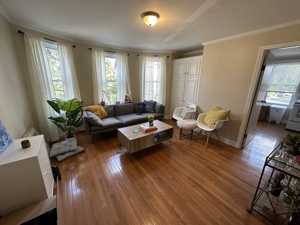 3 bed, 1 bath apartment for rent at 438 Washington Unit 2, Brighton — photo 2 of 12