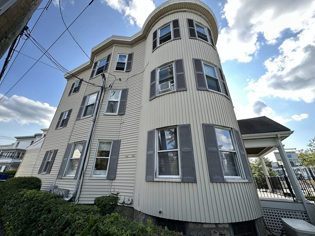 3 bed, 1 bath apartment for rent at 438 Washington Unit 2, Brighton — photo 1 of 12