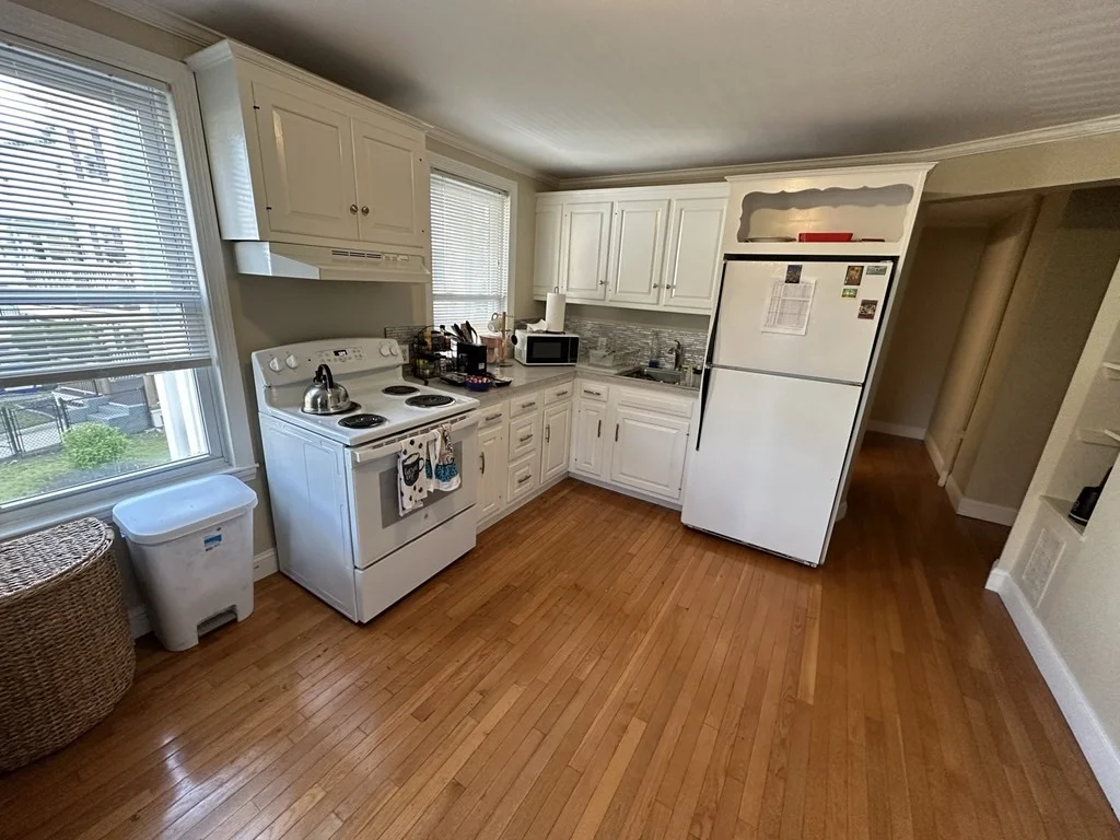 3 bed, 1 bath apartment for rent at 438 Washington Unit 2, Brighton — photo 5 of 12