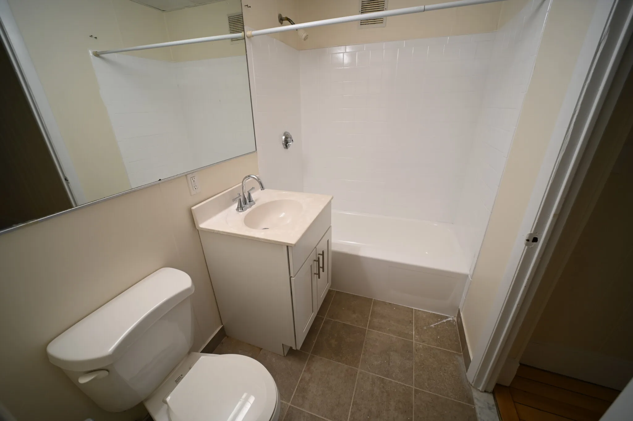 2 bed, 1 bath apartment for rent at 439 Cambridge St Unit 22, Allston — photo 5 of 6