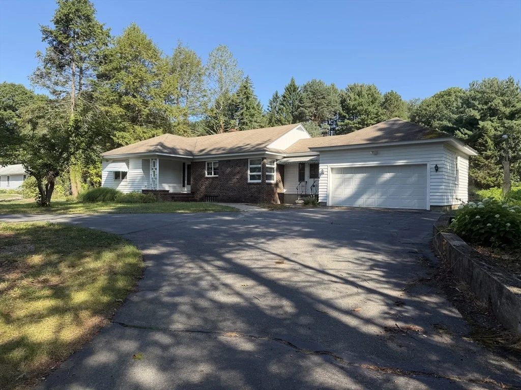 2 bed, 1 bath apartment for rent at 439 Lowell St, Andover — photo 1 of 18