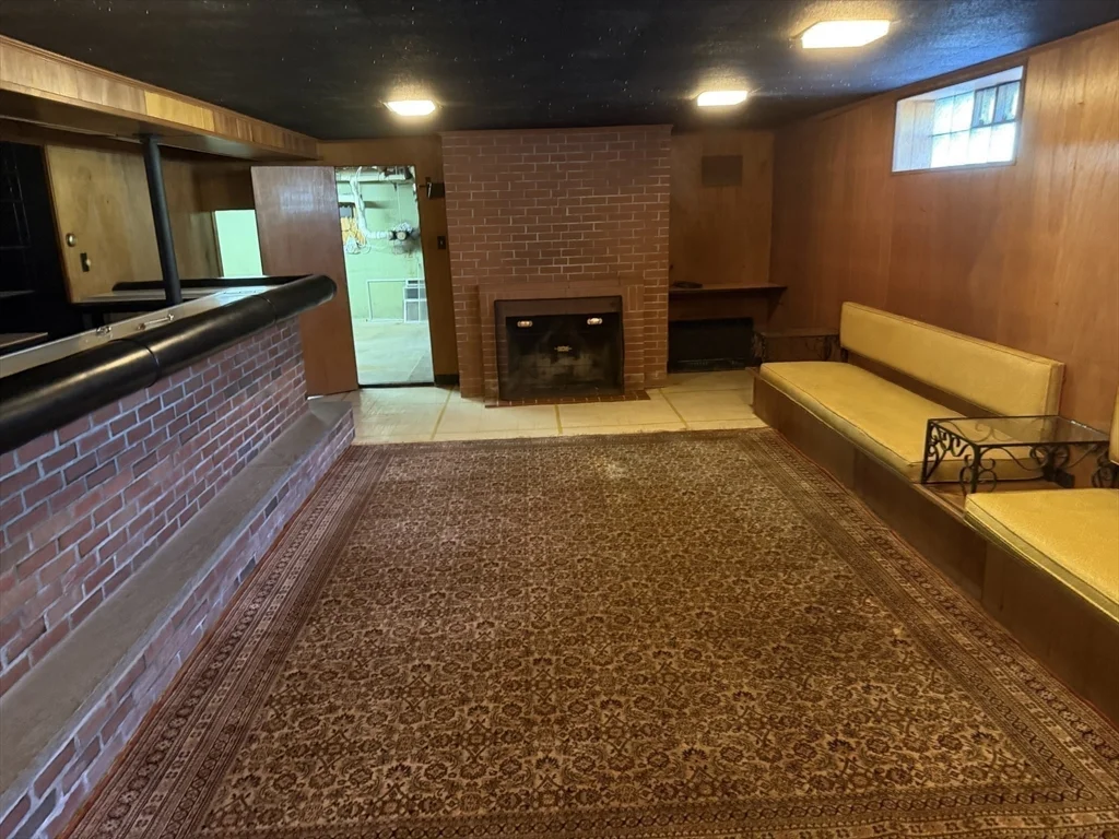 2 bed, 1 bath apartment for rent at 439 Lowell St, Andover — photo 15 of 18
