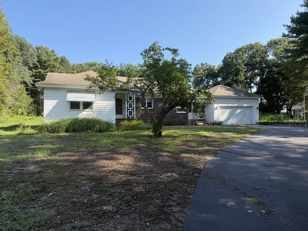 2 bed, 1 bath apartment for rent at 439 Lowell St, Andover — photo 18 of 18