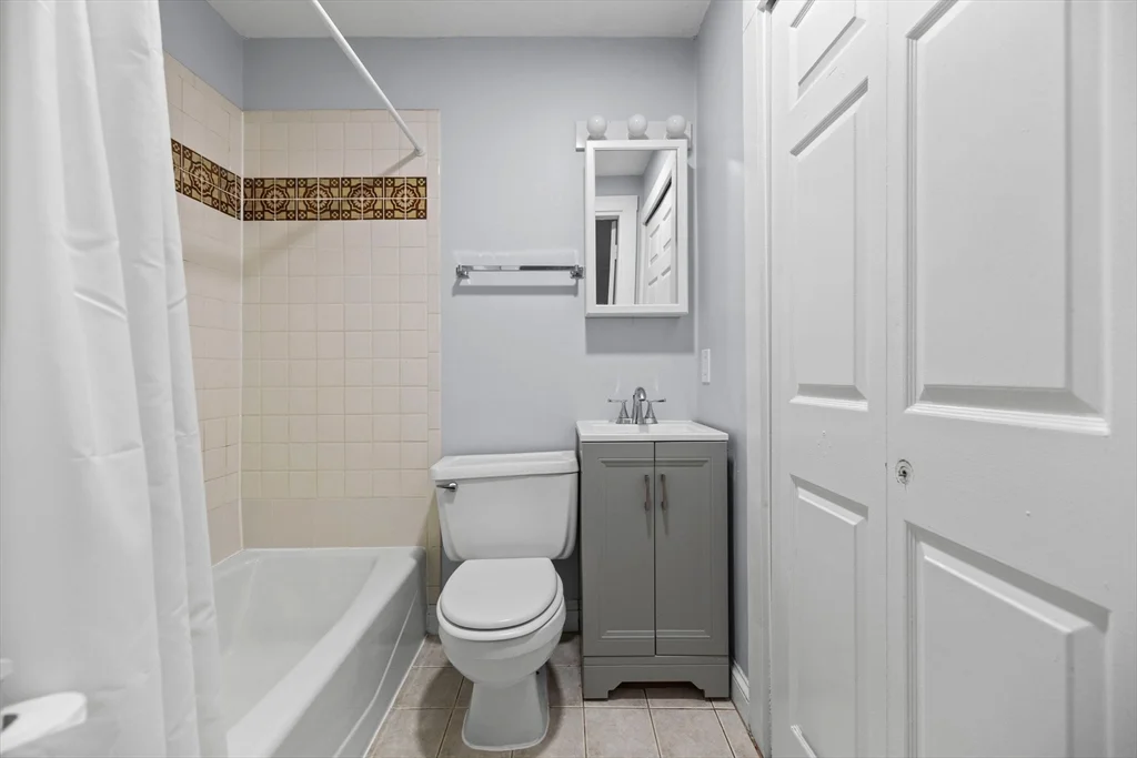 Studio bed, 1 bath apartment for rent at 439 Marlborough Unit 32, Back Bay — photo 9 of 13