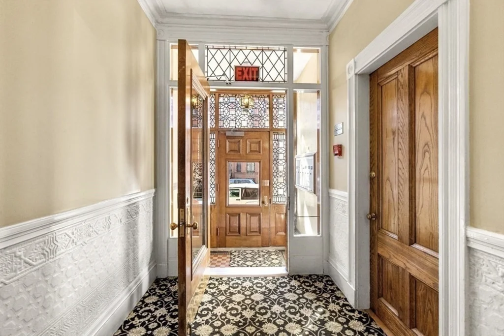 Studio bed, 1 bath apartment for rent at 439 Marlborough Unit 32, Back Bay — photo 12 of 13