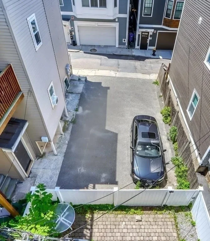 2 bed, 1 bath apartment for rent at 439 West Fourth St Unit 3, South Boston — photo 19 of 20