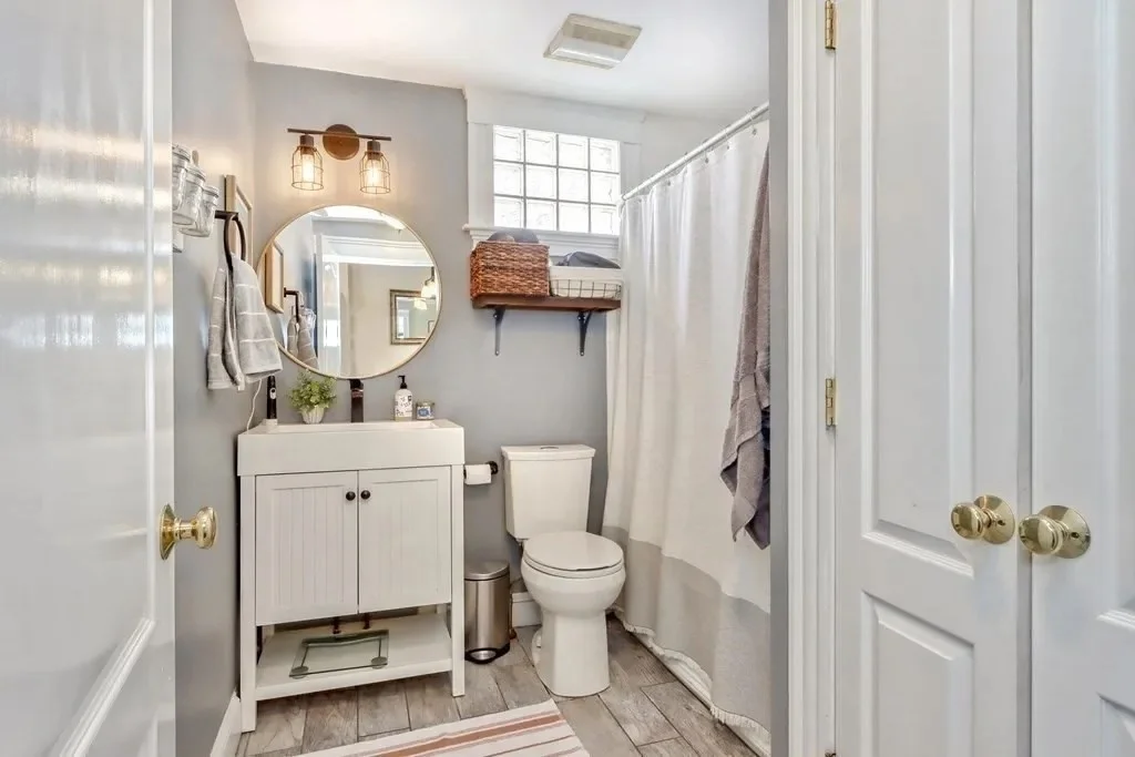 2 bed, 1 bath apartment for rent at 439 West Fourth St Unit 3, South Boston — photo 14 of 20