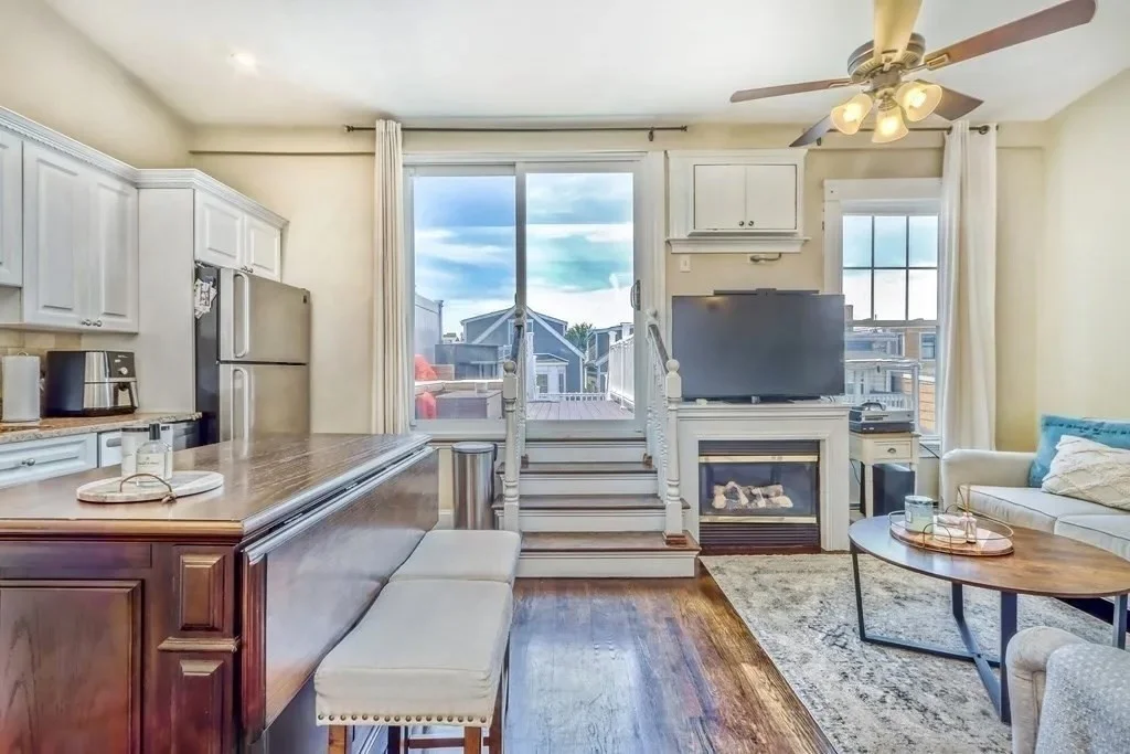 2 bed, 1 bath apartment for rent at 439 West Fourth St Unit 3, South Boston — photo 4 of 20