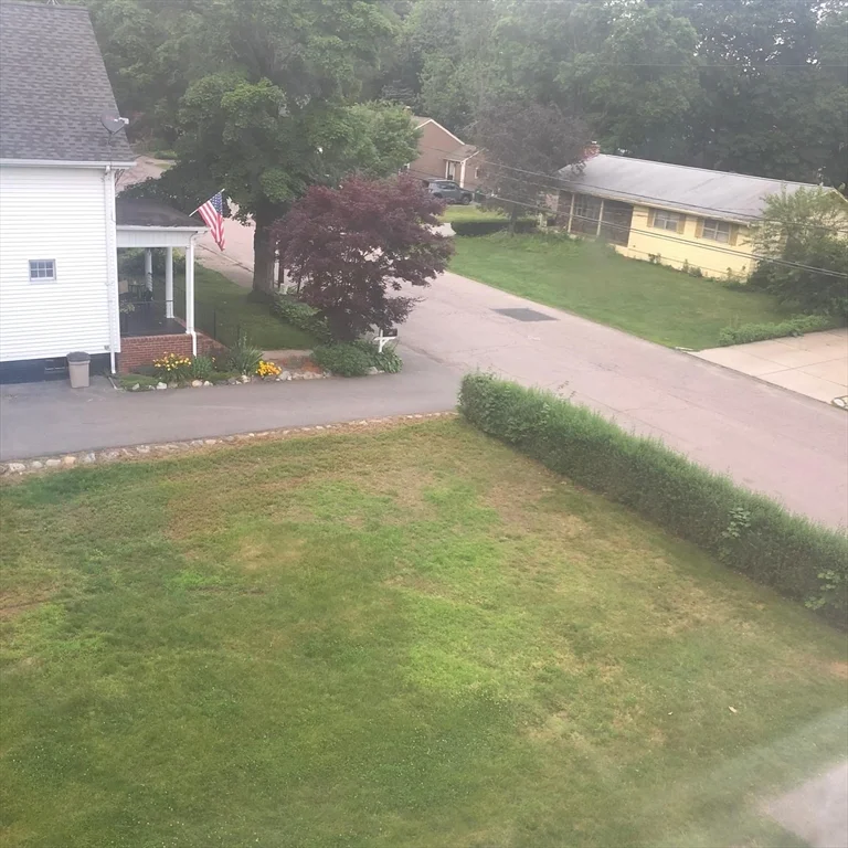 3 bed, 1 bath apartment for rent at 44-46 Benefit St Unit 3, Attleboro — photo 9 of 12