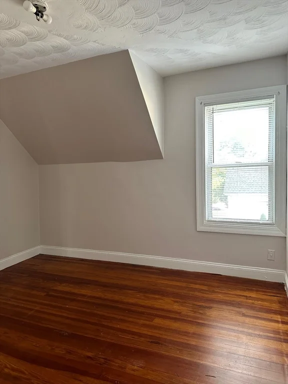 3 bed, 1 bath apartment for rent at 44-46 Benefit St Unit 3, Attleboro — photo 5 of 12