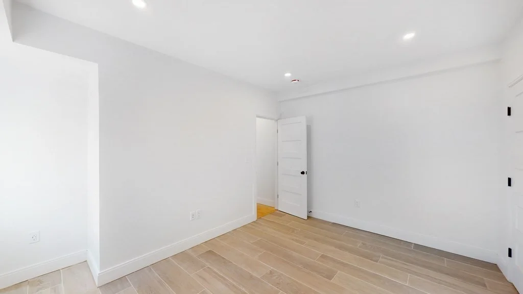 4 bed, 2 bath apartment for rent at 44-46 High St Unit 1, Auburndale — photo 9 of 15