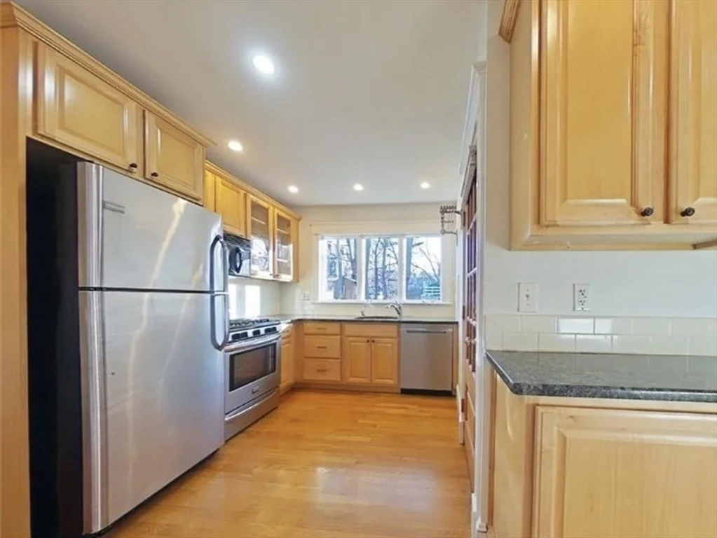3 bed, 1 bath apartment for rent at 44 Madison Ave Unit 46, Newtonville — photo 5 of 12