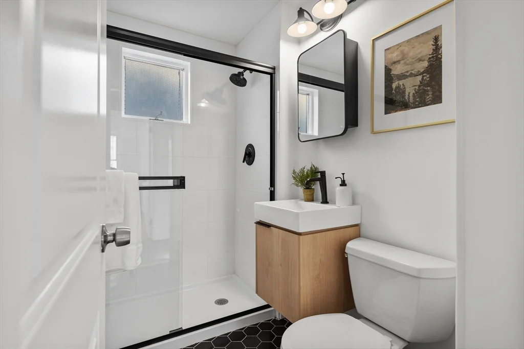 2 bed, 1 bath apartment for rent at 44-46 Pinkham Rd Unit 1, Tufts University — photo 10 of 19