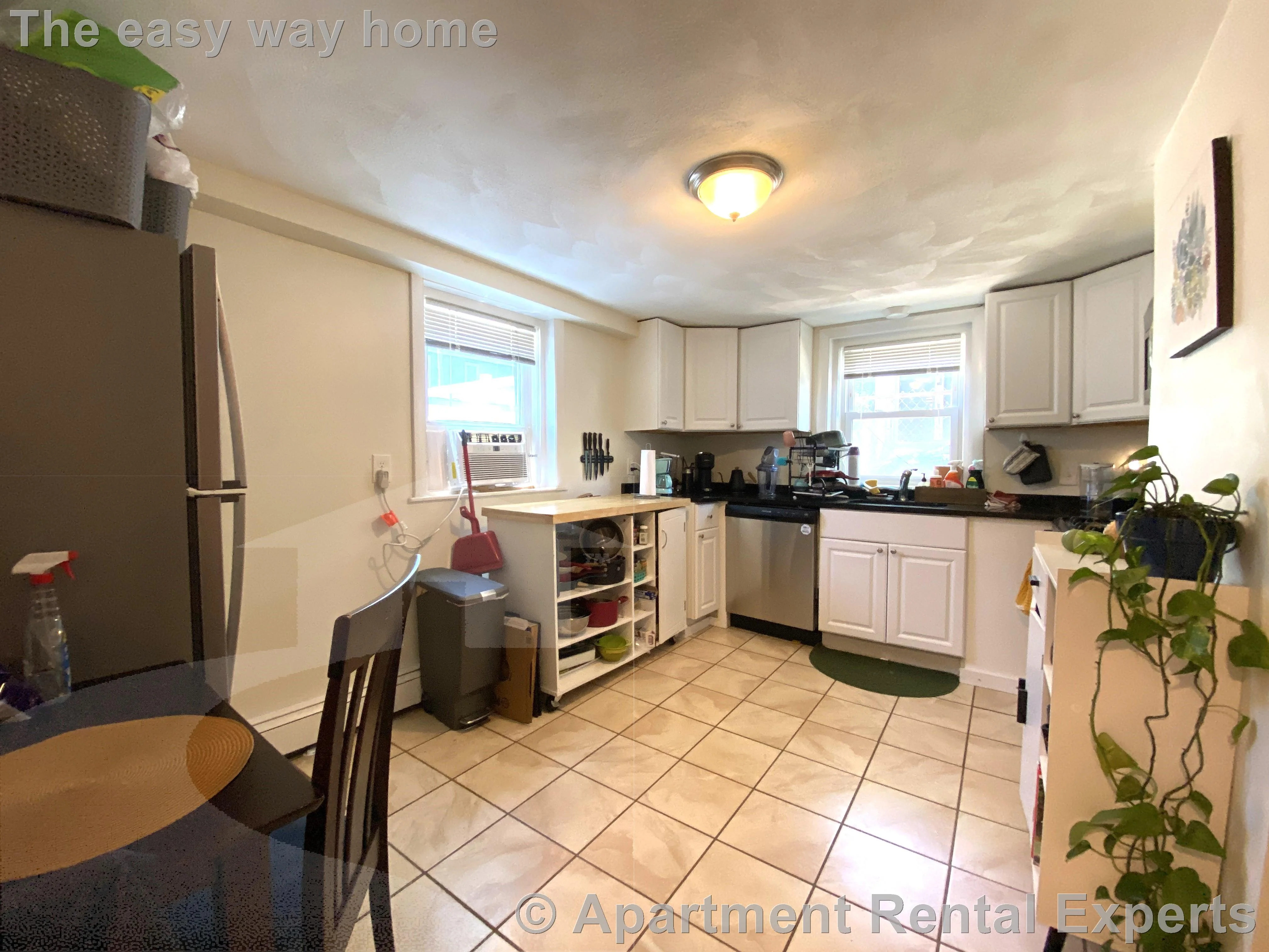 2 bed, 1 bath apartment for rent at 44.5 Lincoln St, Inman Square — photo 2 of 12