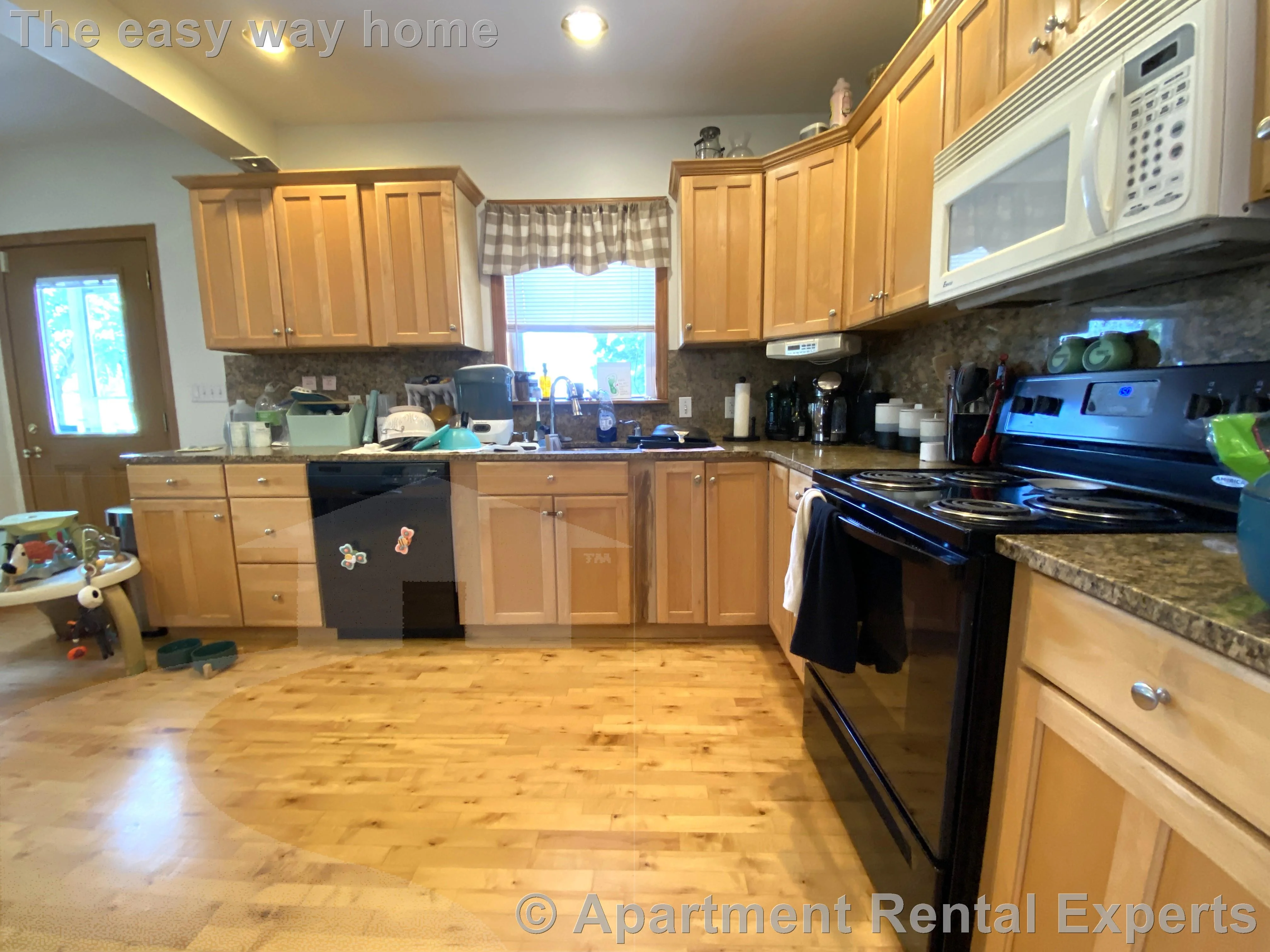 2 bed, 1 bath apartment for rent at 44.5 Warren St, East Cambridge — photo 3 of 18