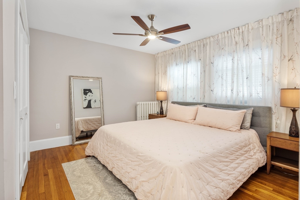 4 bed, 3 bath apartment for rent at 44 Antwerp St, East Milton — photo 6 of 11