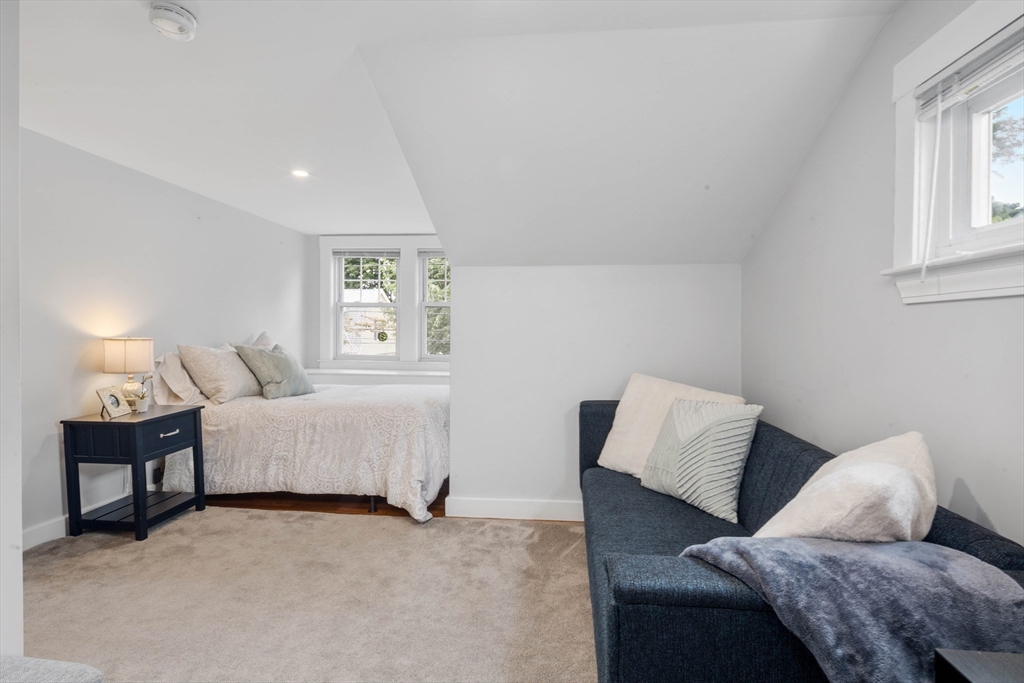 4 bed, 3 bath apartment for rent at 44 Antwerp St, East Milton — photo 8 of 11