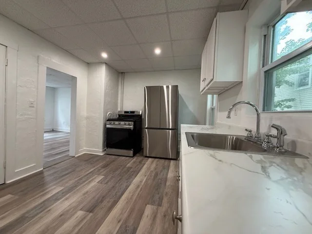 3 bed, 1 bath apartment for rent at 44 Auburn St Unit 2, Brockton — photo 3 of 10