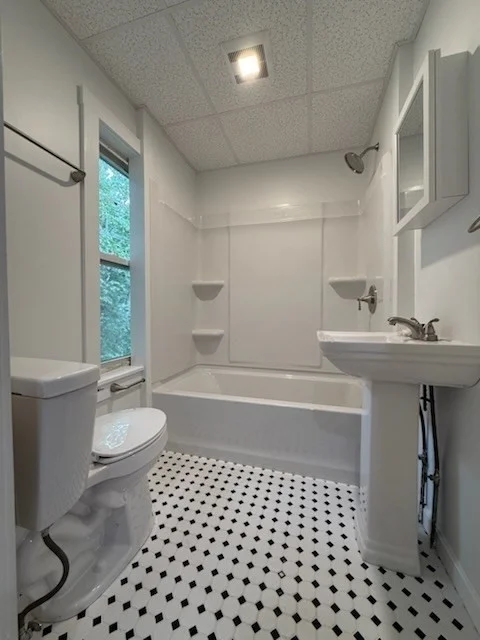 3 bed, 1 bath apartment for rent at 44 Auburn St Unit 2, Brockton — photo 7 of 10