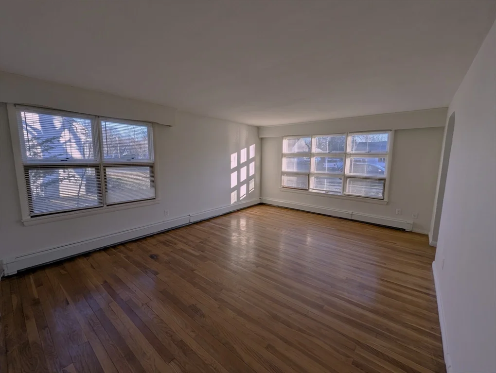 1 bed, 1 bath apartment for rent at 44 Barrington Rd Unit 1, Longmeadow — photo 1 of 11
