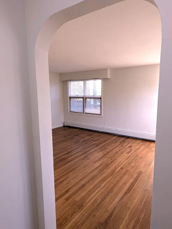 1 bed, 1 bath apartment for rent at 44 Barrington Rd Unit 1, Longmeadow — photo 4 of 11