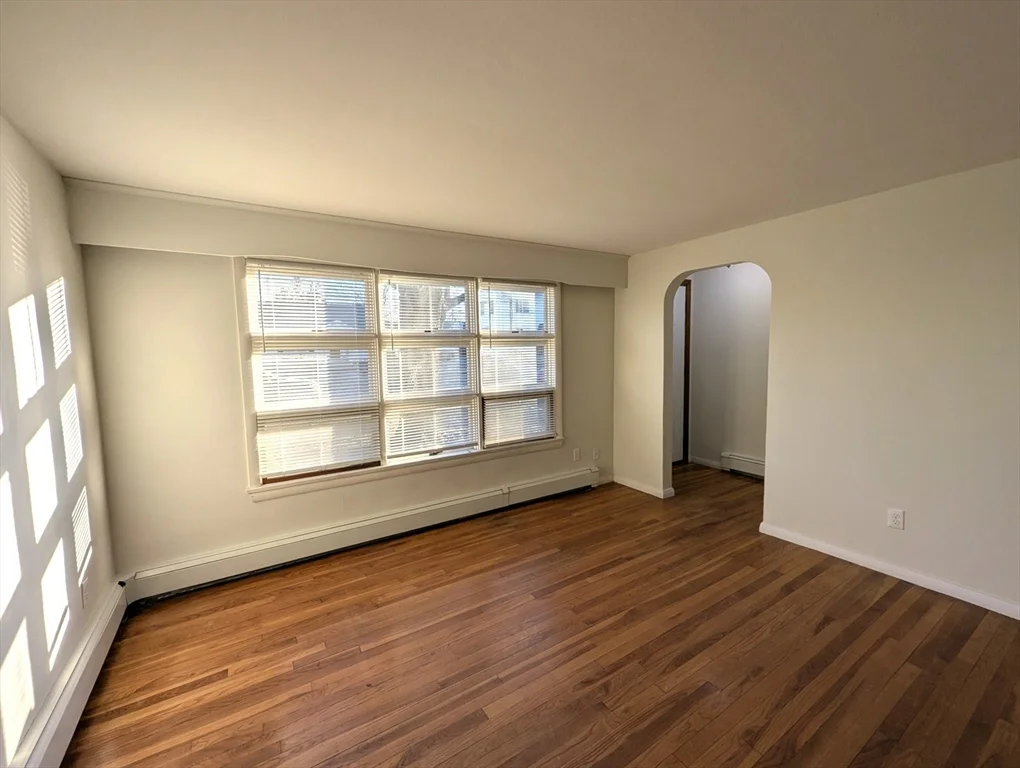 1 bed, 1 bath apartment for rent at 44 Barrington Rd Unit 1, Longmeadow — photo 2 of 11