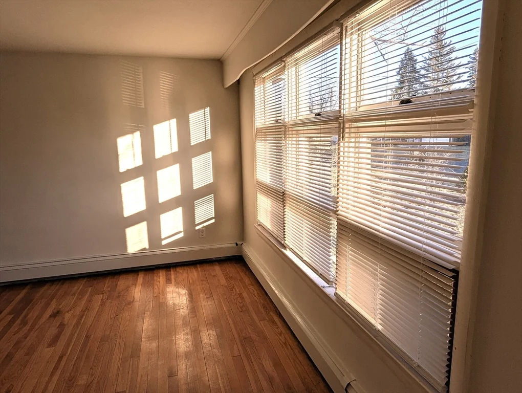 1 bed, 1 bath apartment for rent at 44 Barrington Rd Unit 1, Longmeadow — photo 3 of 11