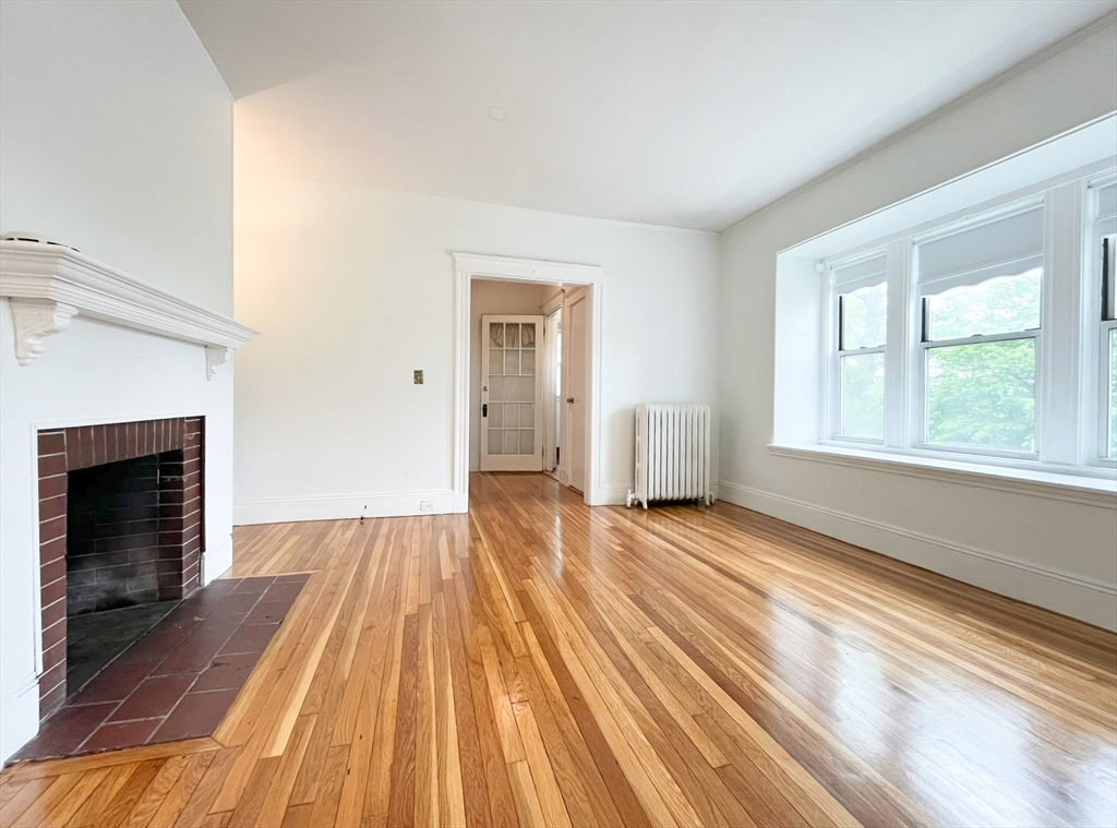 3 bed, 1 bath apartment for rent at 44 Bellevue St Unit 1, West Roxbury — photo 7 of 26