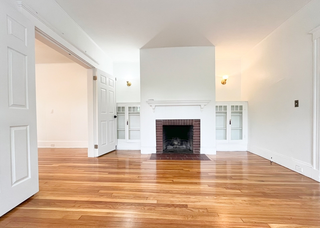 3 bed, 1 bath apartment for rent at 44 Bellevue St Unit 1, West Roxbury — photo 5 of 26