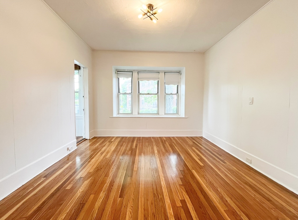 3 bed, 1 bath apartment for rent at 44 Bellevue St Unit 1, West Roxbury — photo 8 of 26