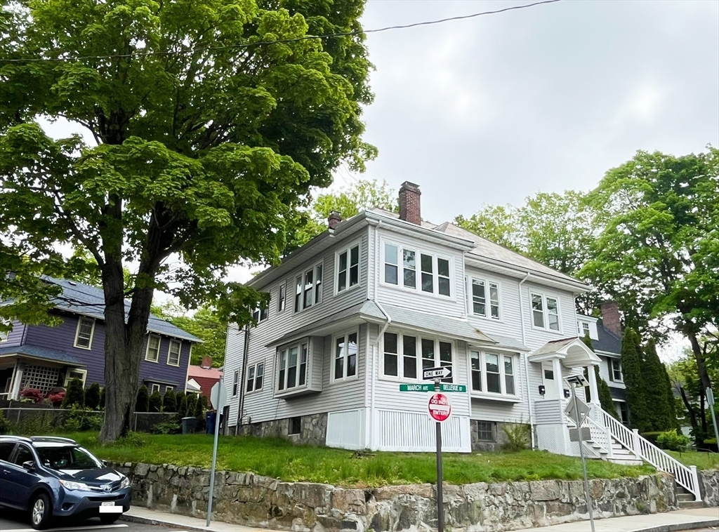 3 bed, 1 bath apartment for rent at 44 Bellevue St Unit 1, West Roxbury — photo 2 of 26
