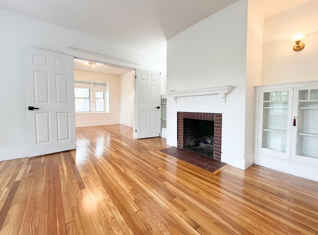 3 bed, 1 bath apartment for rent at 44 Bellevue St Unit 1, West Roxbury — photo 6 of 26