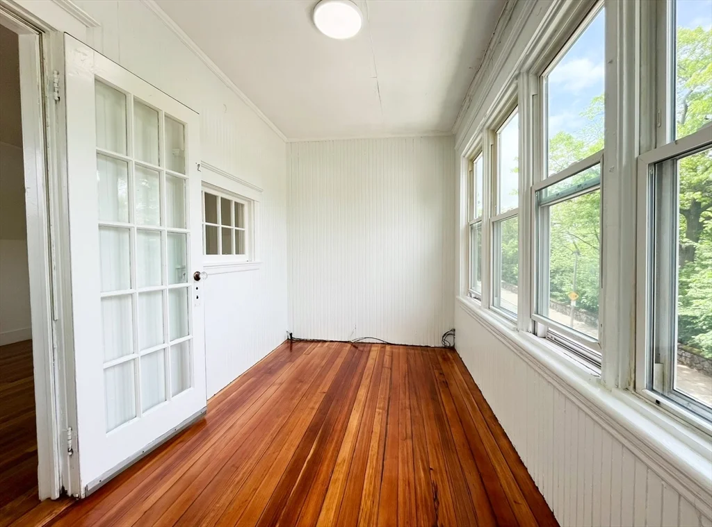 3 bed, 1 bath apartment for rent at 44 Bellevue St Unit 2, West Roxbury — photo 11 of 28